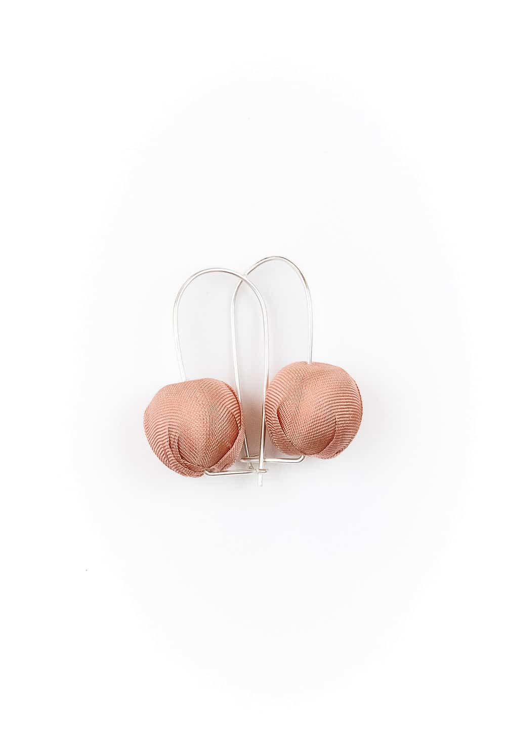 dinS-1 Orecchini Dinh M seta 20 - immagine 1